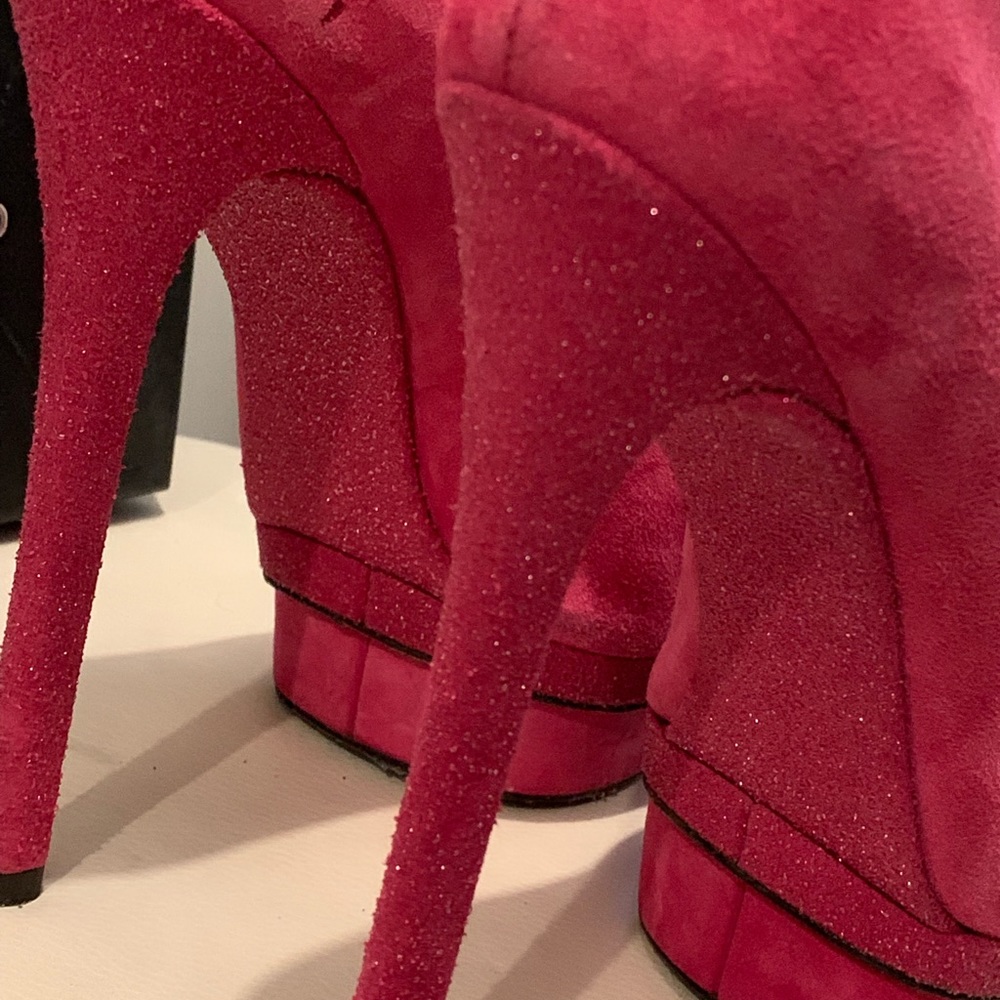 heels - Picture 7 of 8